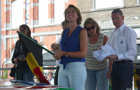 Emmily aan de start van de Rally van Ieper